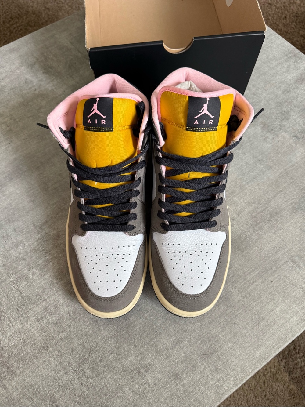 Nike Air Jordan 1 Mid Cave Stone